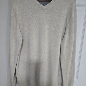Men's Cream V-Neck Sweater IZOD size XL